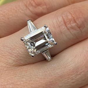 Emerald cut engagement ring